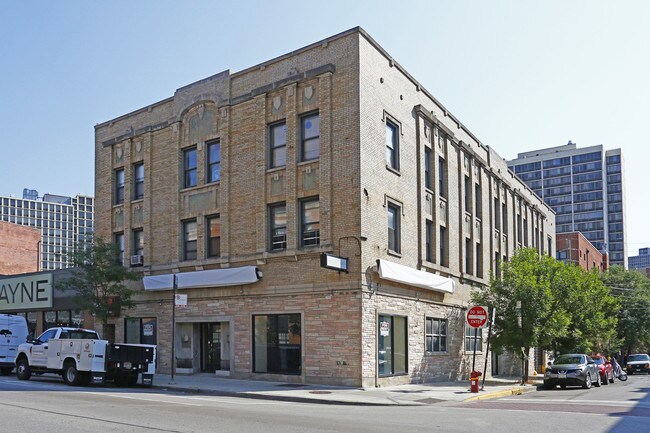 2701 N Clark St in Chicago, IL - Building Photo - Building Photo