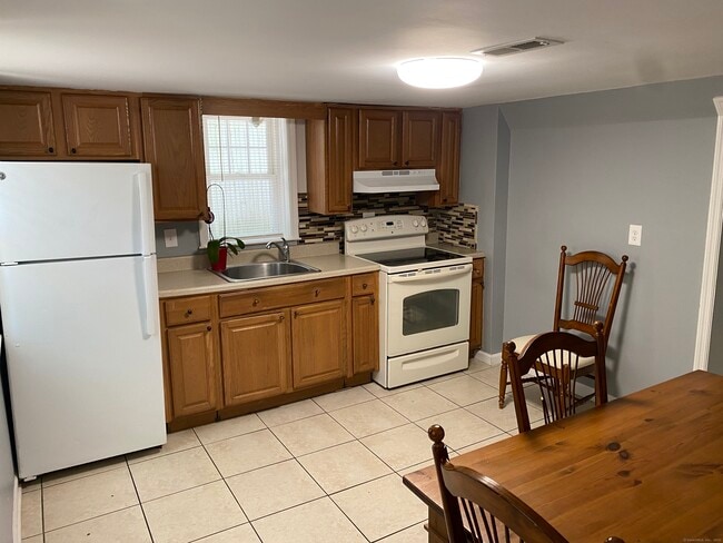 50 N Taylor Ave in Norwalk, CT - Building Photo - Building Photo