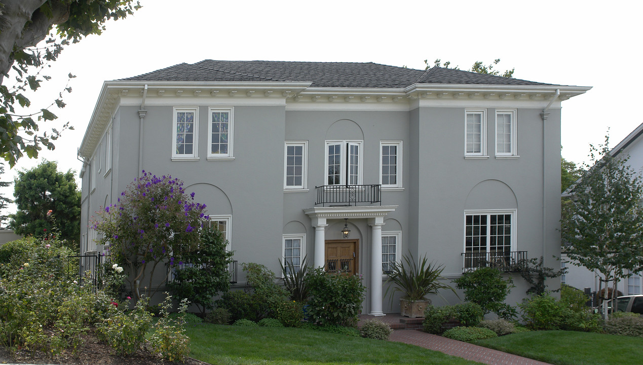 757 Longridge Rd in Oakland, CA - Building Photo