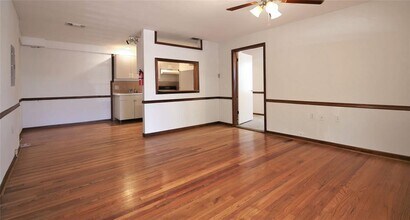 410 Anita St in Houston, TX - Foto de edificio - Building Photo