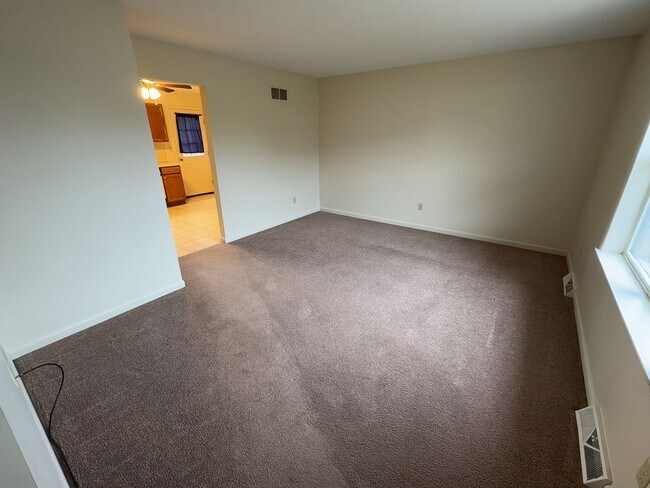 253 Ark Dr in Dallastown, PA - Building Photo - Building Photo