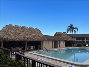 15488 Admiralty Cir in North Fort Myers, FL - Foto de edificio - Building Photo