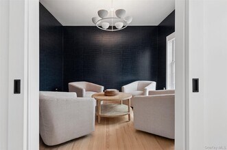 4056 Noyack Rd in Sag Harbor, NY - Building Photo - Building Photo