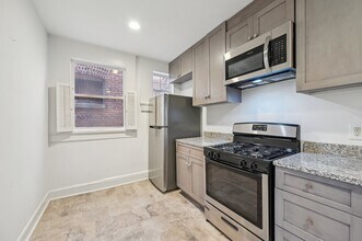 2431 Linden Ave, Unit #1 in Baltimore, MD - Building Photo - Building Photo