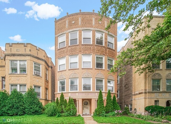 6144 N Washtenaw Ave in Chicago, IL - Building Photo - Building Photo