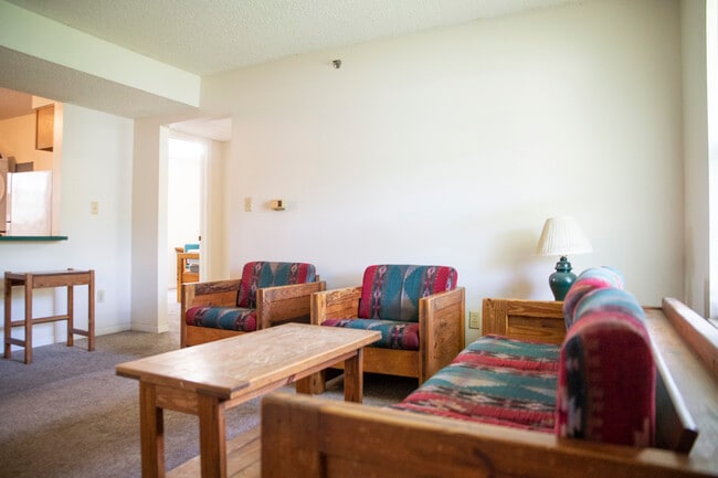 15 S Shafer St in Athens, OH - Foto de edificio - Building Photo