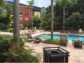 2410 W Azeele St in Tampa, FL - Building Photo - Building Photo