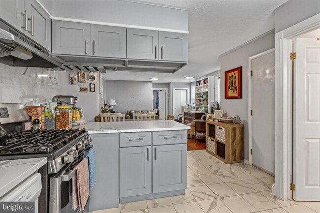 158 Montgomery Ave in Bala Cynwyd, PA - Building Photo - Building Photo