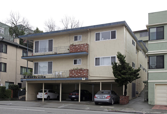 2424 Park Blvd in Oakland, CA - Foto de edificio - Building Photo