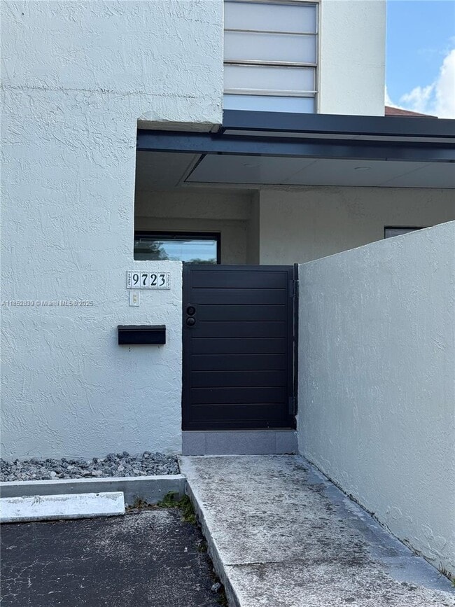 9723 NW 4th Ln in Miami, FL - Building Photo - Building Photo