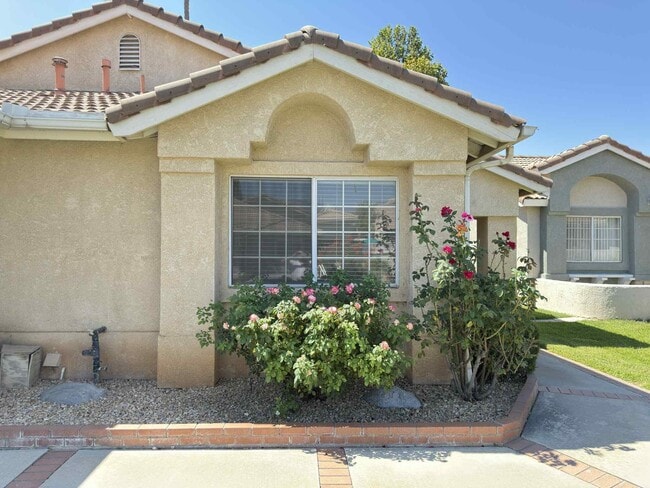 2890 Summer Set Cir in Banning, CA - Building Photo - Building Photo