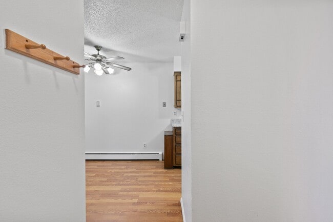 1145 Willow Bend Cir in Colorado Springs, CO - Building Photo - Building Photo