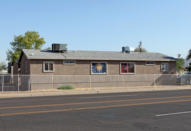 1002 N 27th Pl in Phoenix, AZ - Building Photo - Building Photo