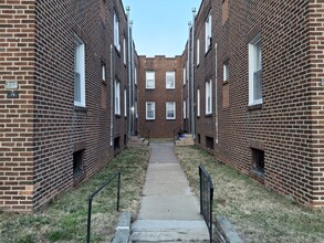 511-513 Gilham St in Philadelphia, PA - Building Photo - Building Photo