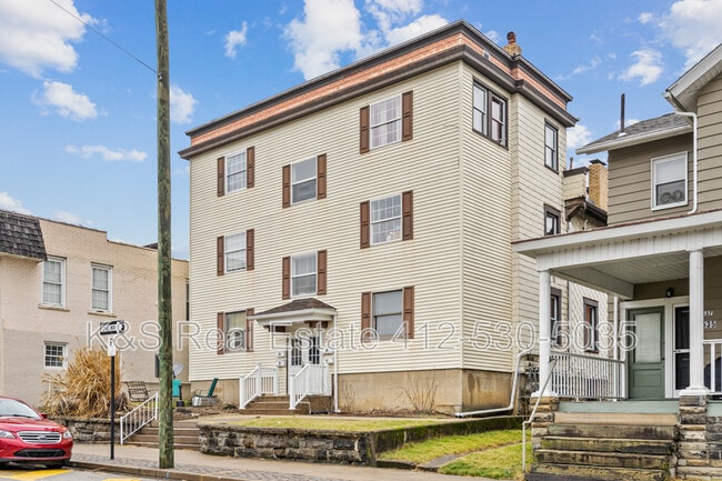 531 Main St in Irwin, PA - Building Photo - Building Photo
