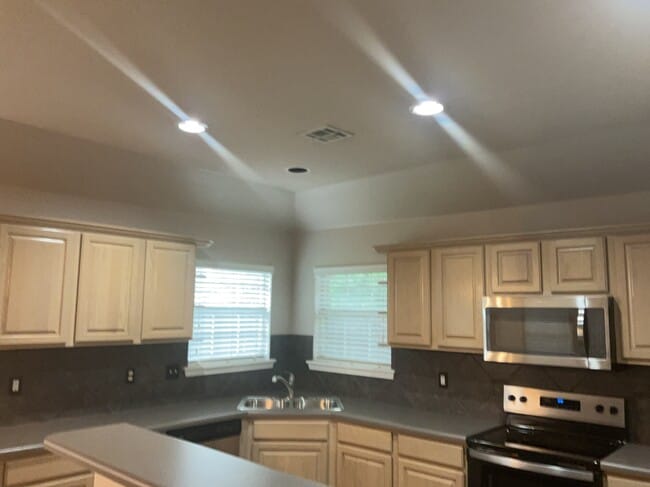 2913 W F St in Jenks, OK - Building Photo - Building Photo