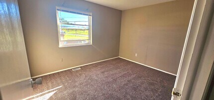 757 Sunset Blvd in Mansfield, OH - Building Photo - Building Photo