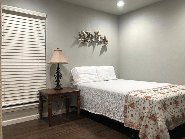 1509 W Pearl St, Unit 202