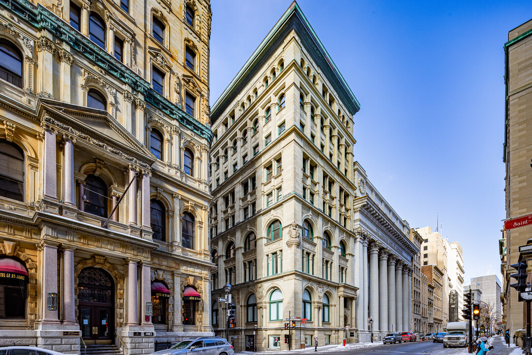 275 Saint-Jacques Rue in Montréal, QC - Building Photo