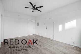 2255 W 14th St, Unit 301 in Los Angeles, CA - Building Photo - Building Photo