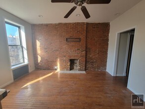 366 Macon St, Unit 2 in Brooklyn, NY - Building Photo - Building Photo