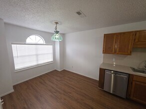 3154 W Anne St in Fayetteville, AR - Building Photo - Building Photo