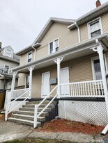 202 Harral Ave in Bridgeport, CT - Building Photo