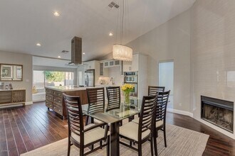 6218 E Waltann Ln in Scottsdale, AZ - Foto de edificio - Building Photo