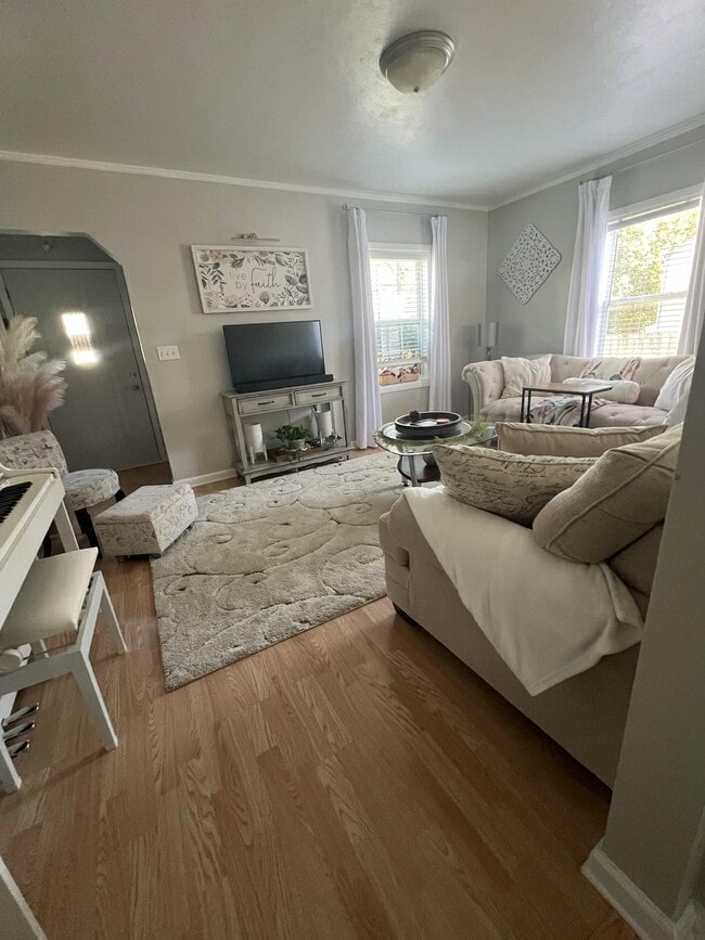 property at 5726 Lincoln Ave