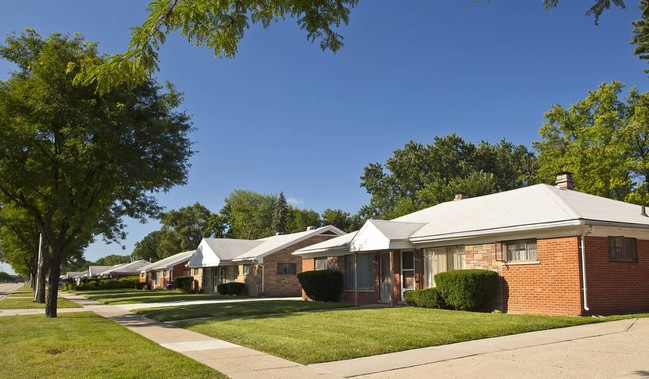 Campbell Row Apartments in Royal Oak, MI - Foto de edificio - Building Photo