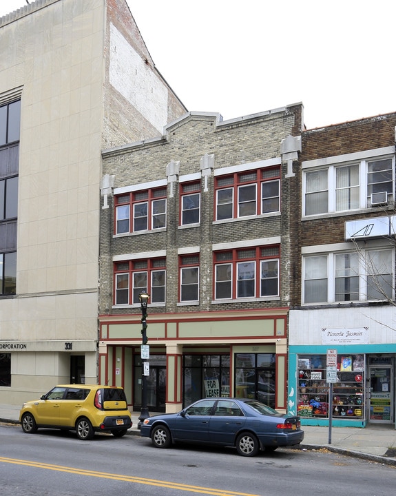 337 Main St in Poughkeepsie, NY - Building Photo