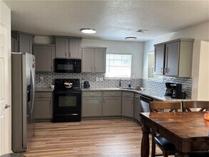 431 Spicewood Trail in Centerton, AR - Building Photo - Building Photo
