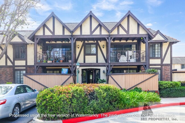 property at 3613 S Bear St