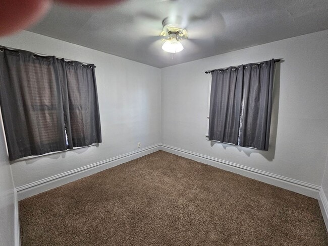 2004 Adams Ave in La Grande, OR - Building Photo - Building Photo