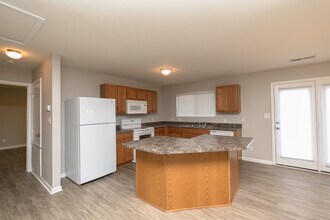 15365 Tyler Mill Dr in Athens, AL - Building Photo - Building Photo