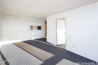 747 Wiliwili St in Honolulu, HI - Building Photo - Building Photo