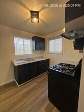 500 W School Ave in Visalia, CA - Building Photo - Building Photo