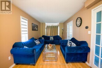 2389 Clearside Ct in Pickering, ON - Building Photo - Building Photo