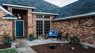 5909 Clearview Cir in Bossier City, LA - Building Photo - Building Photo