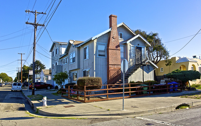 3401 Nevin Ave in Richmond, CA - Building Photo - Building Photo