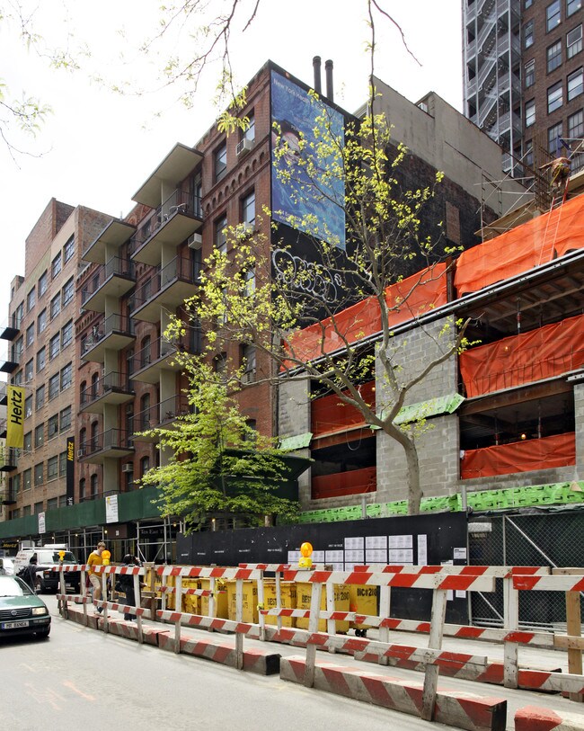 True North Gold Coast in New York, NY - Foto de edificio - Building Photo