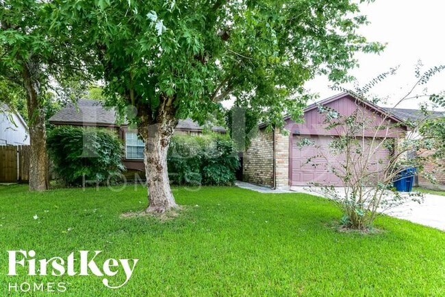 13275 Lake Breeze Ln in Willis, TX - Building Photo - Building Photo