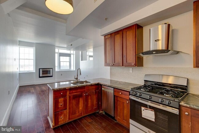 1201 S 5th St in Philadelphia, PA - Building Photo - Building Photo