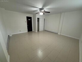 487 5th Ave in Cedarhurst, NY - Building Photo