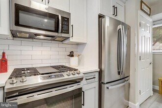 1311 N Van Dorn St in Alexandria, VA - Building Photo - Building Photo