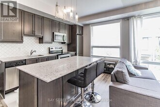 32 Fieldway Rd in Toronto, ON - Building Photo - Building Photo