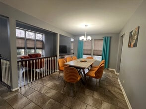 1756 Bradford Ln in Crystal Lake, IL - Building Photo - Building Photo