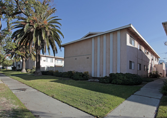 816-820 S Falcon St in Anaheim, CA - Building Photo - Building Photo