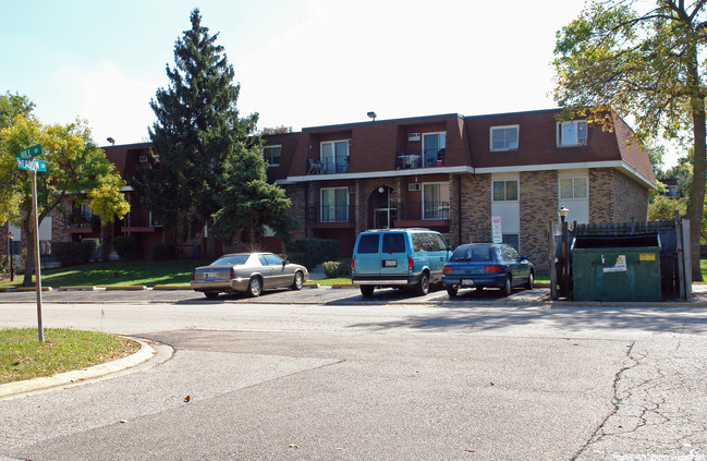 Steeple Hill in Schaumburg, IL - Building Photo - Building Photo