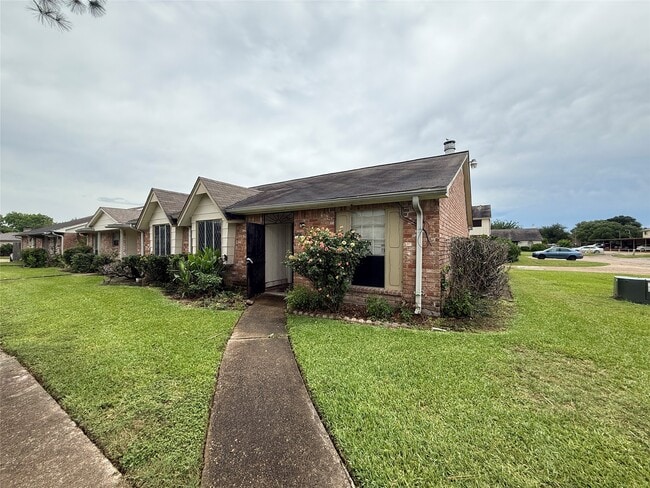 property at 6387 S Briar Bayou Dr